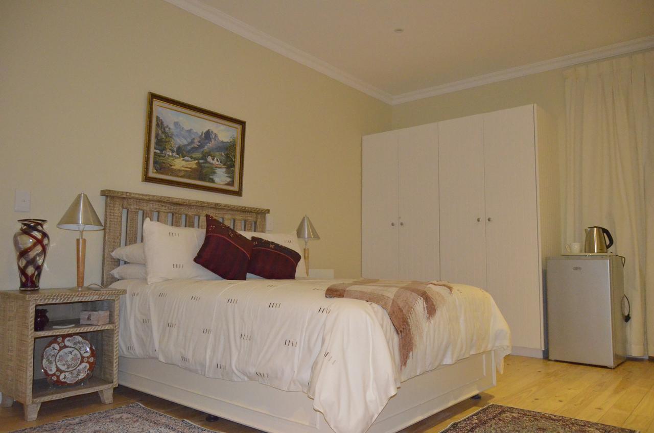 Harmony Place Hotel Hermanus Exterior photo