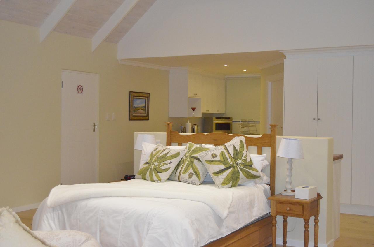 Harmony Place Hotel Hermanus Exterior photo